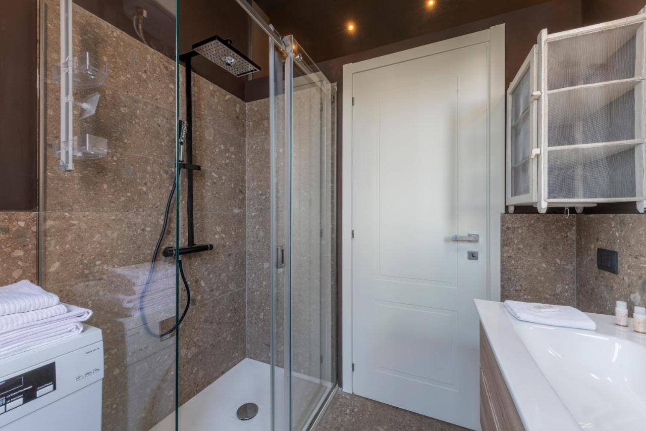 Fcm Tourism - Moscova Studio Apartment Милано Екстериор снимка